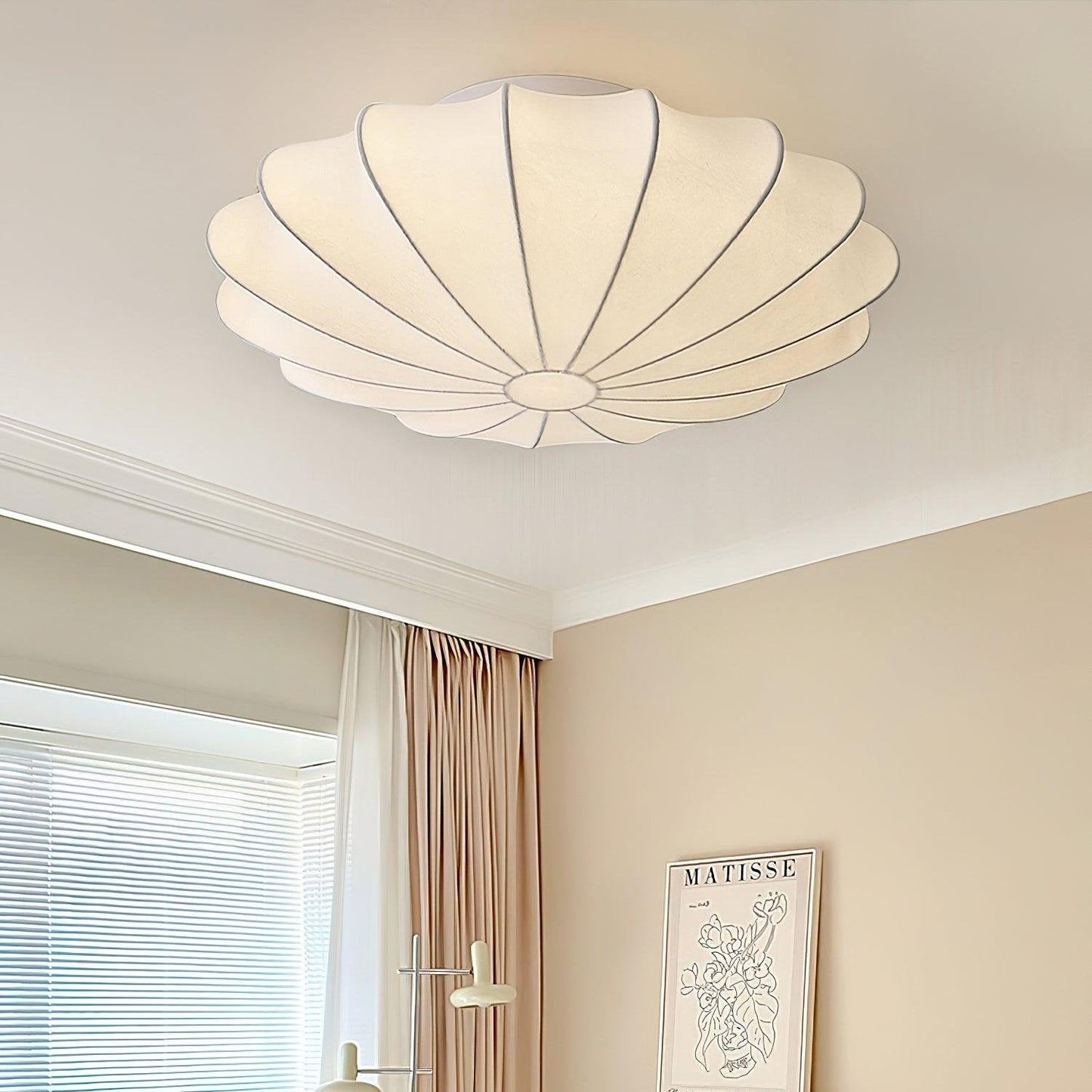 Plafonnier design minimaliste forme coquillage blanc