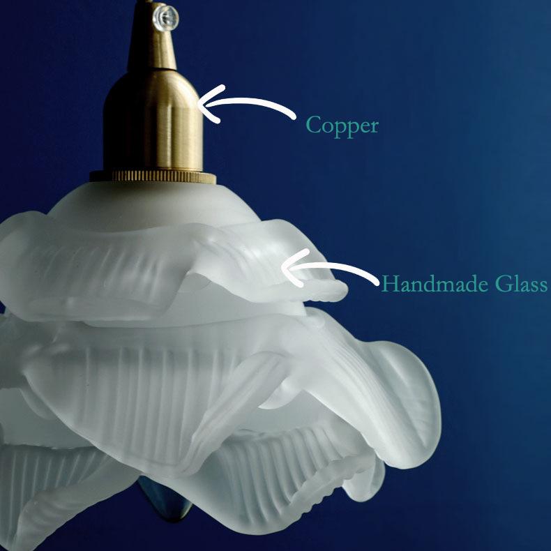 Suspension vintage verre pétales blanc cuivre doré