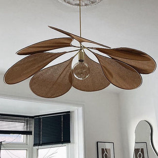 Suspension pétales design moderne en tissu blanc