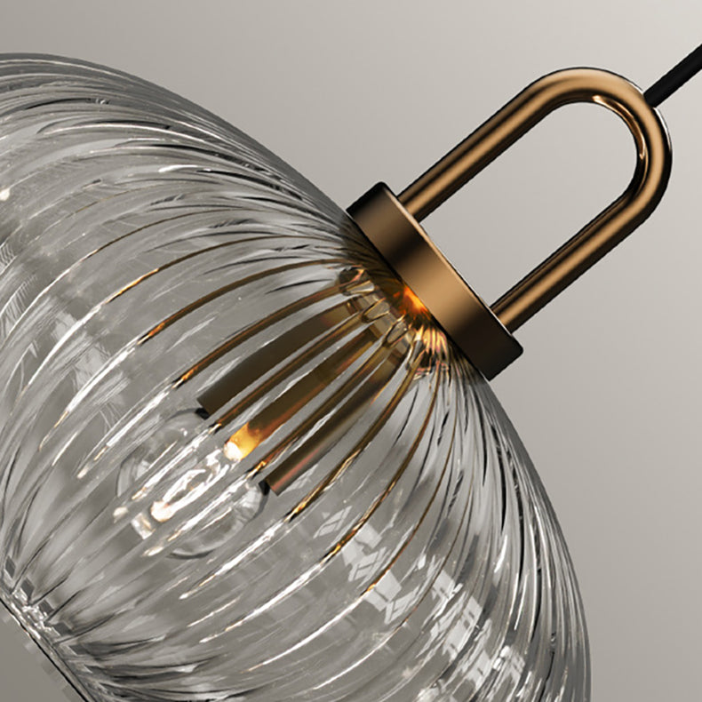 Suspension design verre cannelé et finition dorée