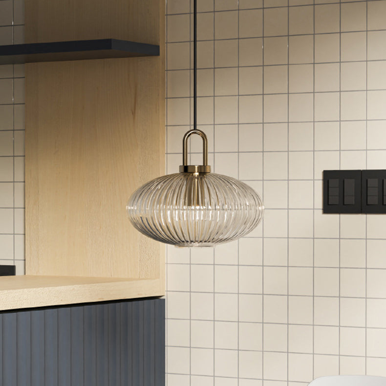 Suspension design verre cannelé et finition dorée
