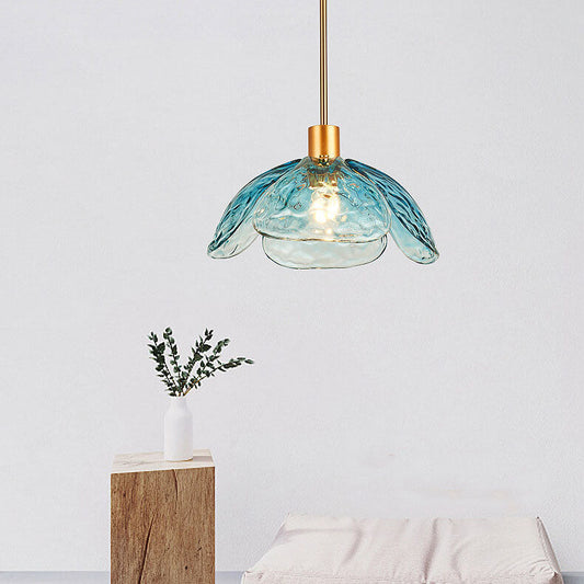 Suspension moderne en verre floral avec finition dorée