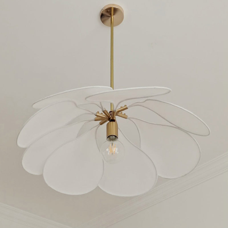 Suspension pétales design moderne en tissu blanc