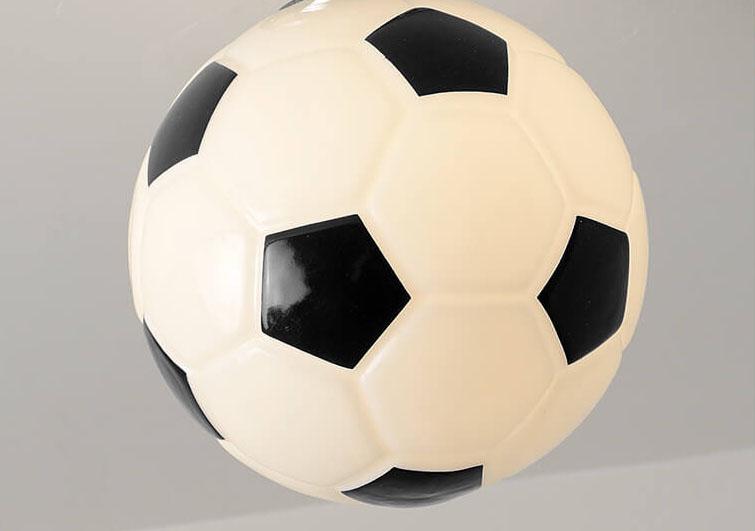 Suspension design ballon de football en verre moderne