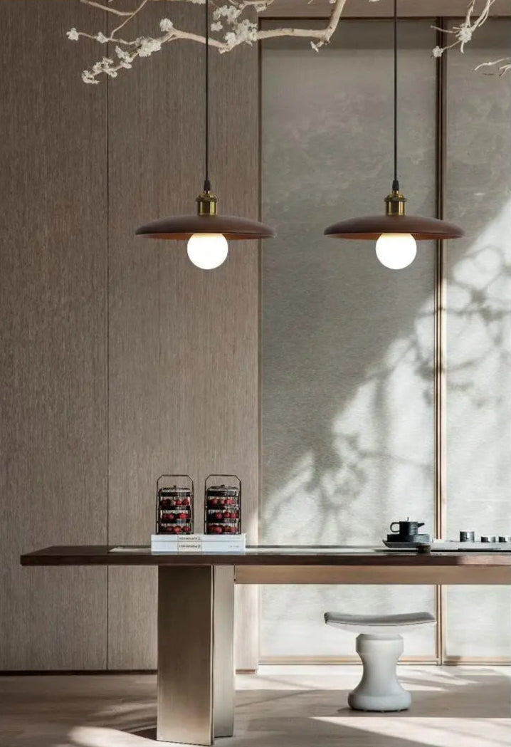 Suspension scandinave bois naturel et laiton doré