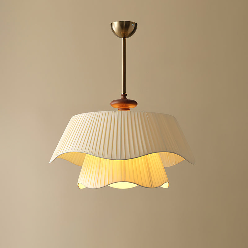 Suspension vintage dorée plissée en métal et tissu