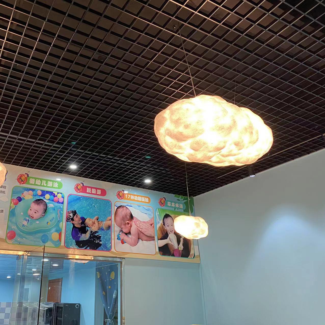 Suspension design nuage lumineux en fibre moderne