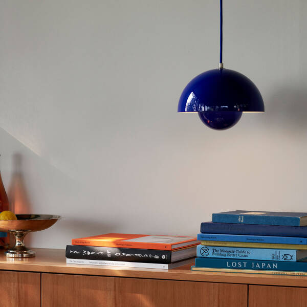 Suspension design demi-sphère métal contemporaine