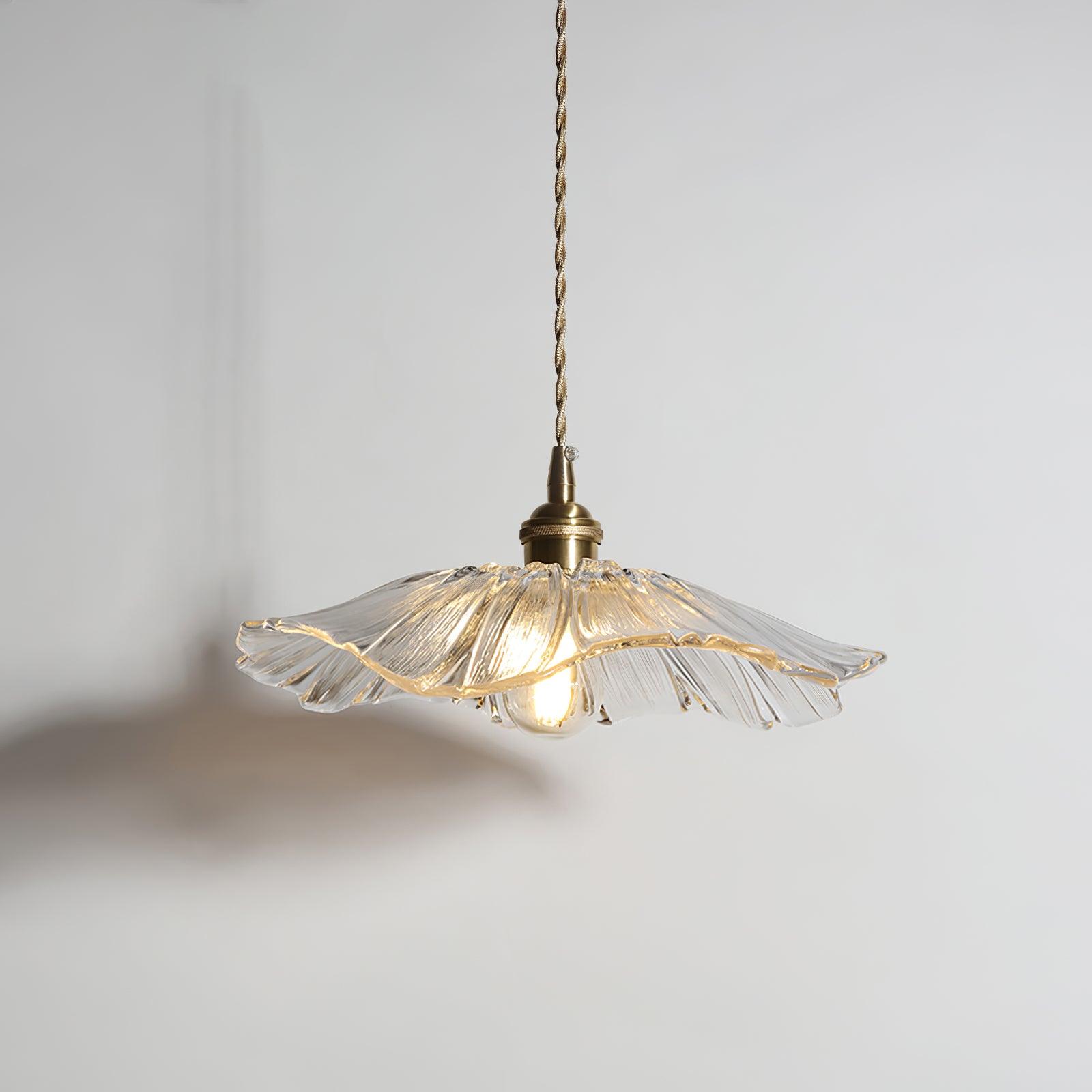 Suspension vintage verre motif fleur dorée