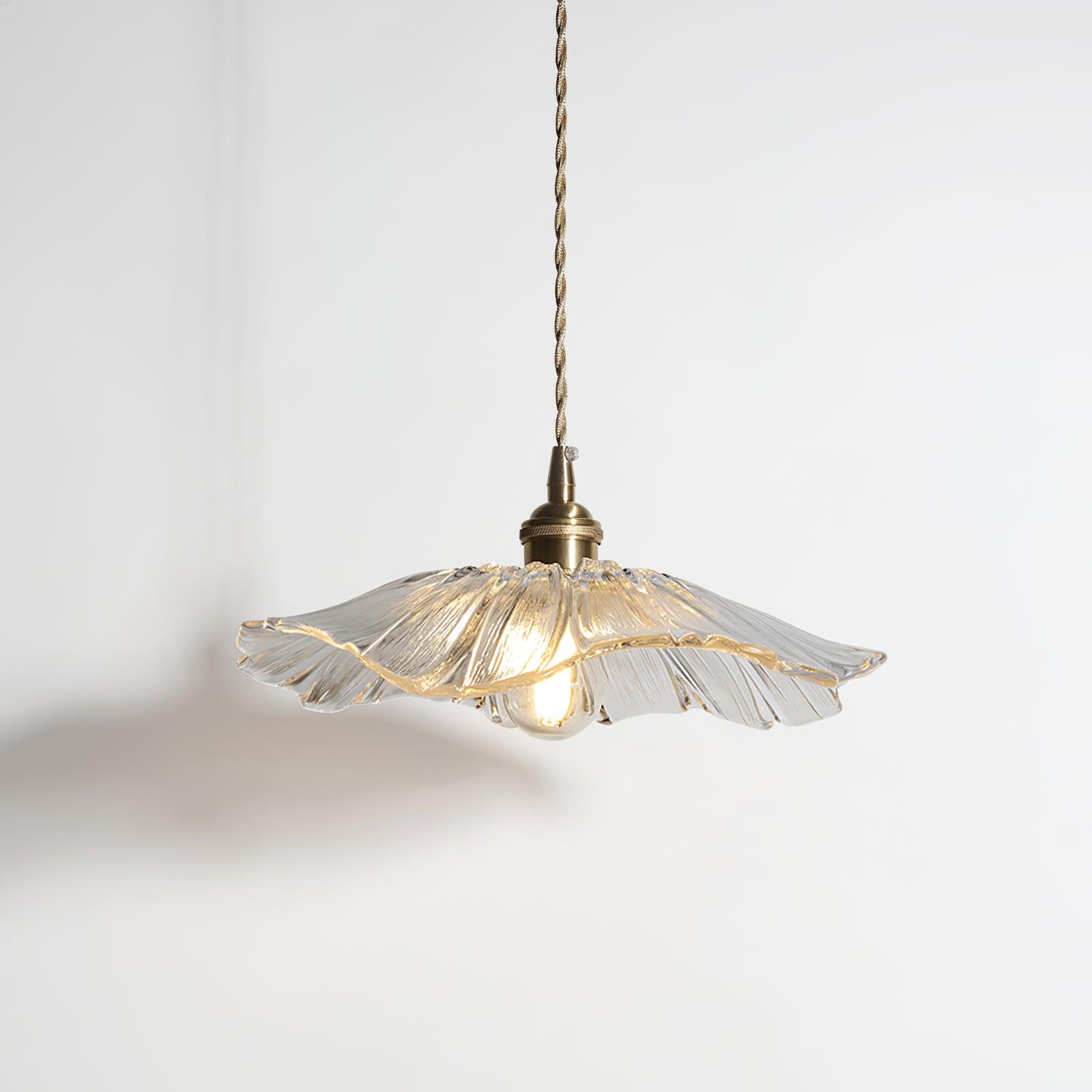 Suspension vintage verre motif fleur dorée