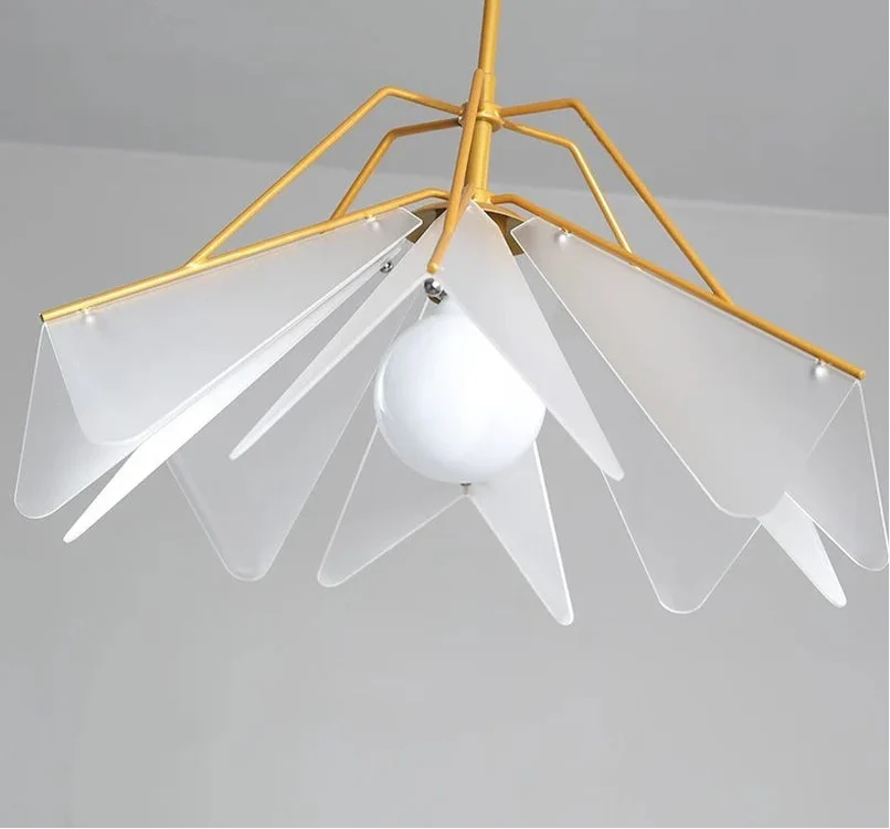 Suspension design moderne pétales acrylique et métal