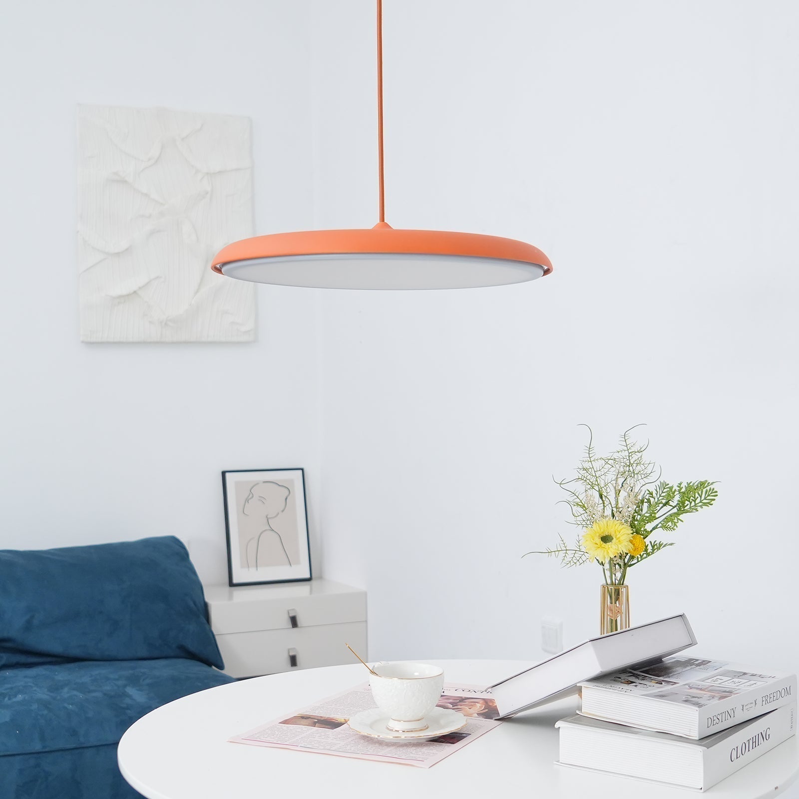 Suspension LED design moderne en métal orange