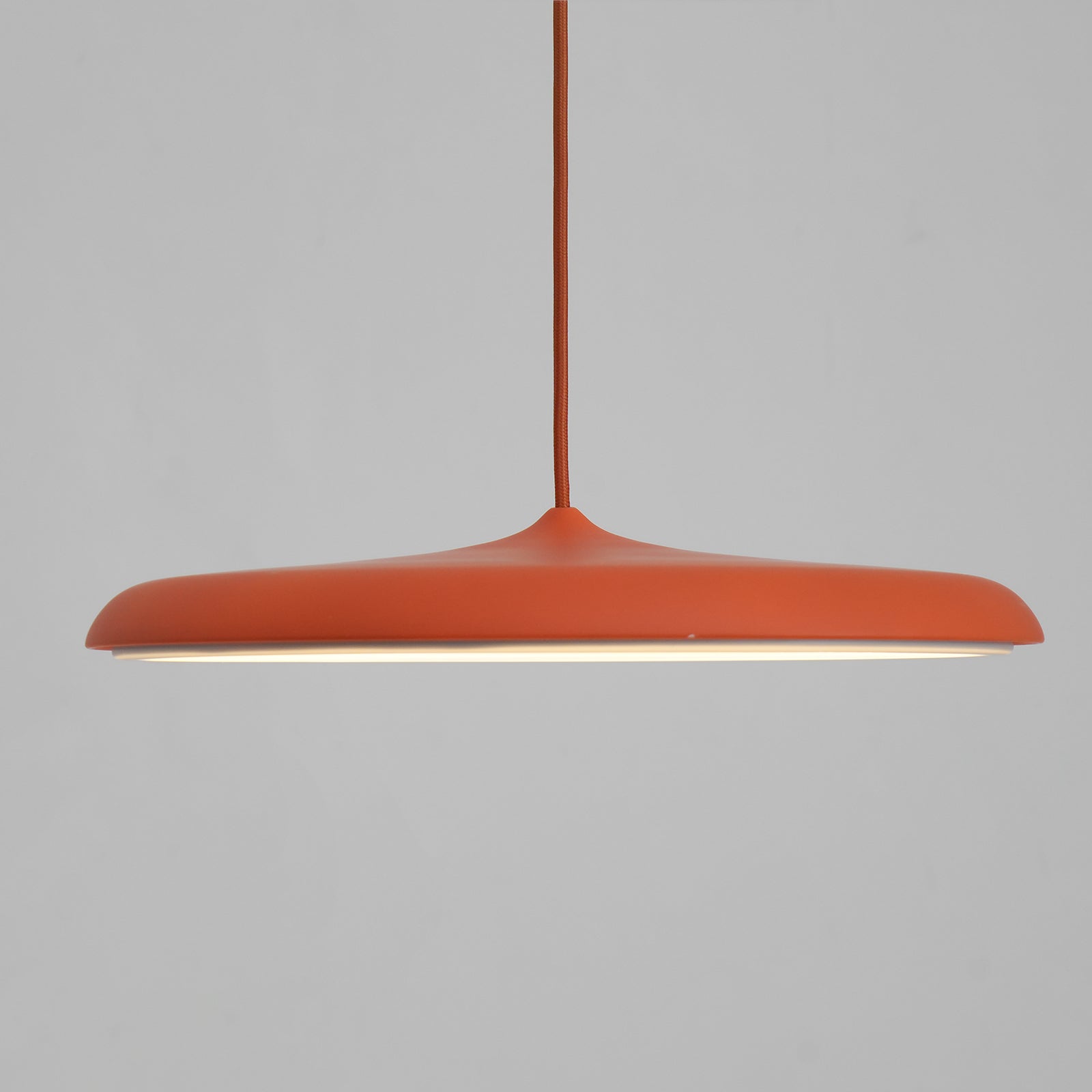 Suspension LED design moderne en métal orange