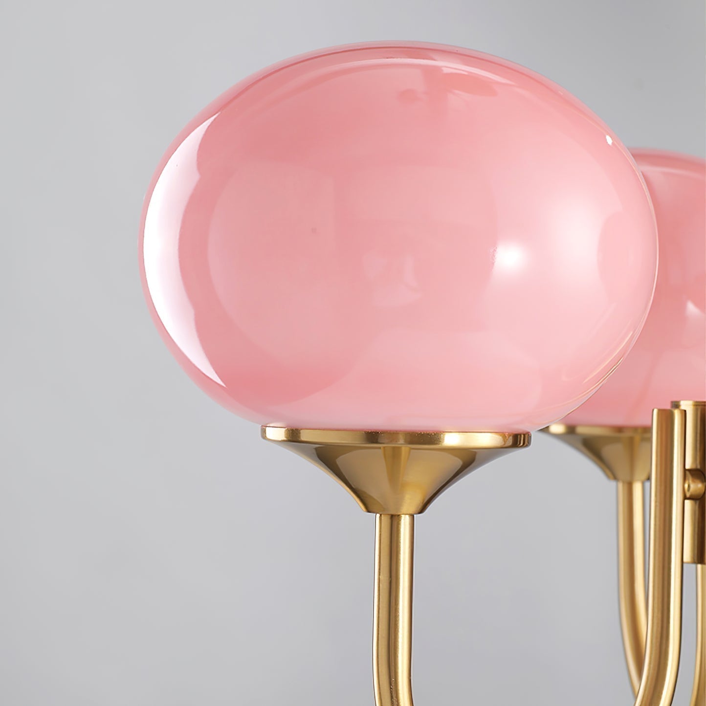 Suspension design dorée globes en verre rose