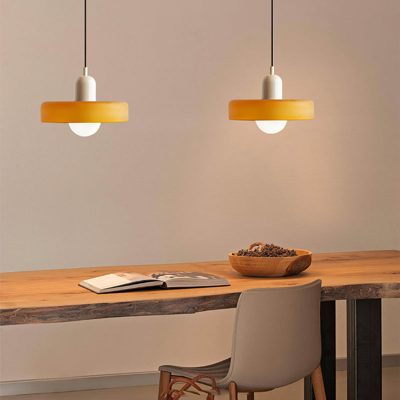 Suspension design moderne bicolore en verre coloré