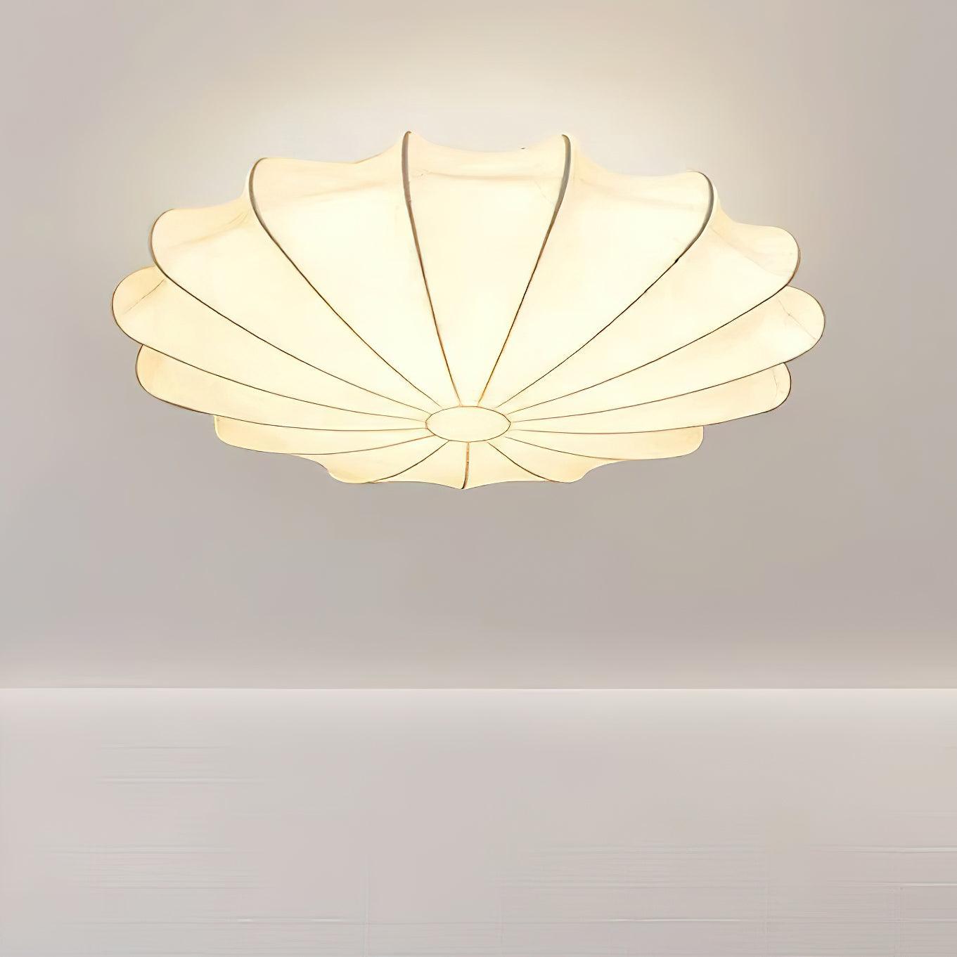 Plafonnier design minimaliste forme coquillage blanc