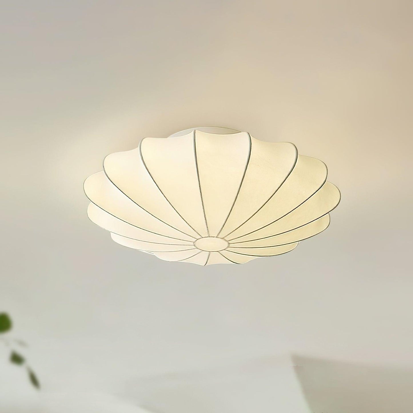 Plafonnier design minimaliste forme coquillage blanc