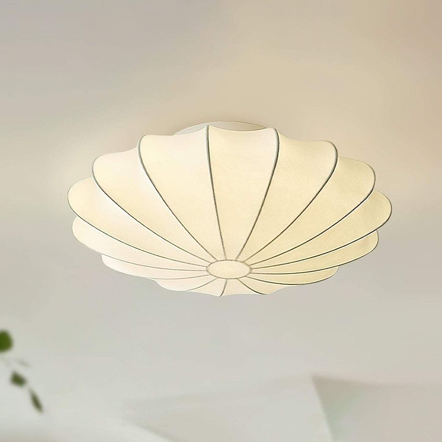 Plafonnier design minimaliste forme coquillage blanc