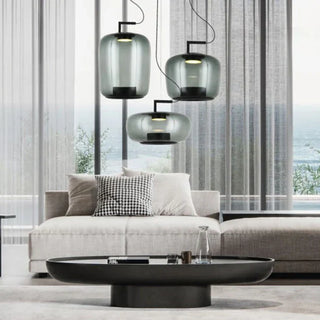 Suspension design en verre coloré et métal noir