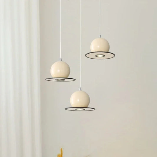 Suspension design moderne boule métal et verre blanc