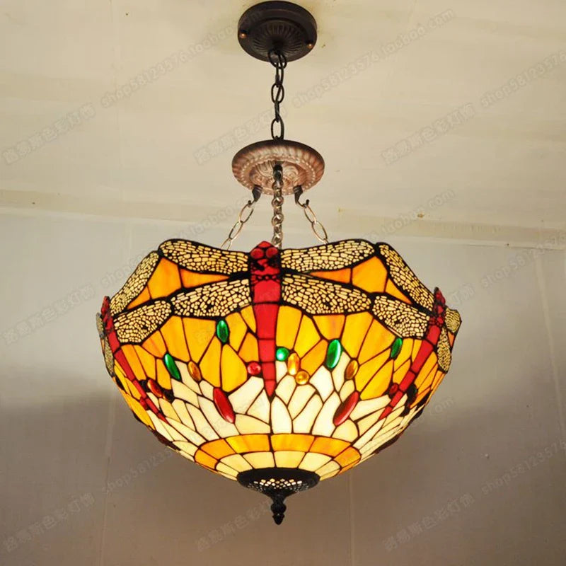 Suspension style Tiffany libellule en verre coloré
