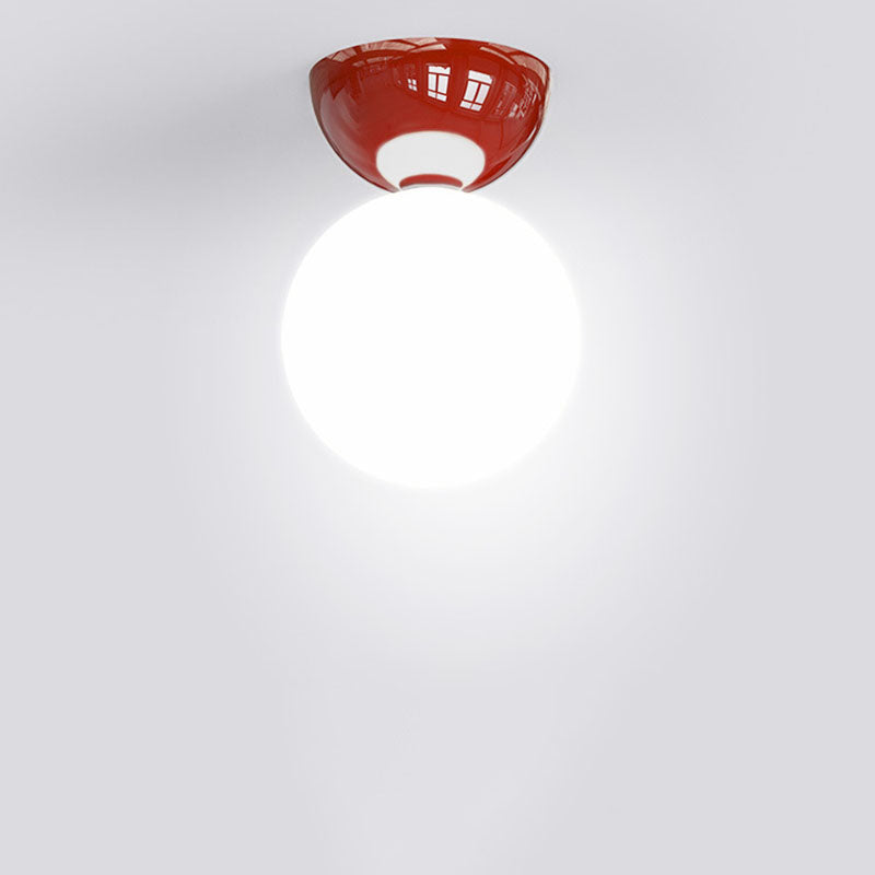 Suspension boule verre rouge design scandinave moderne