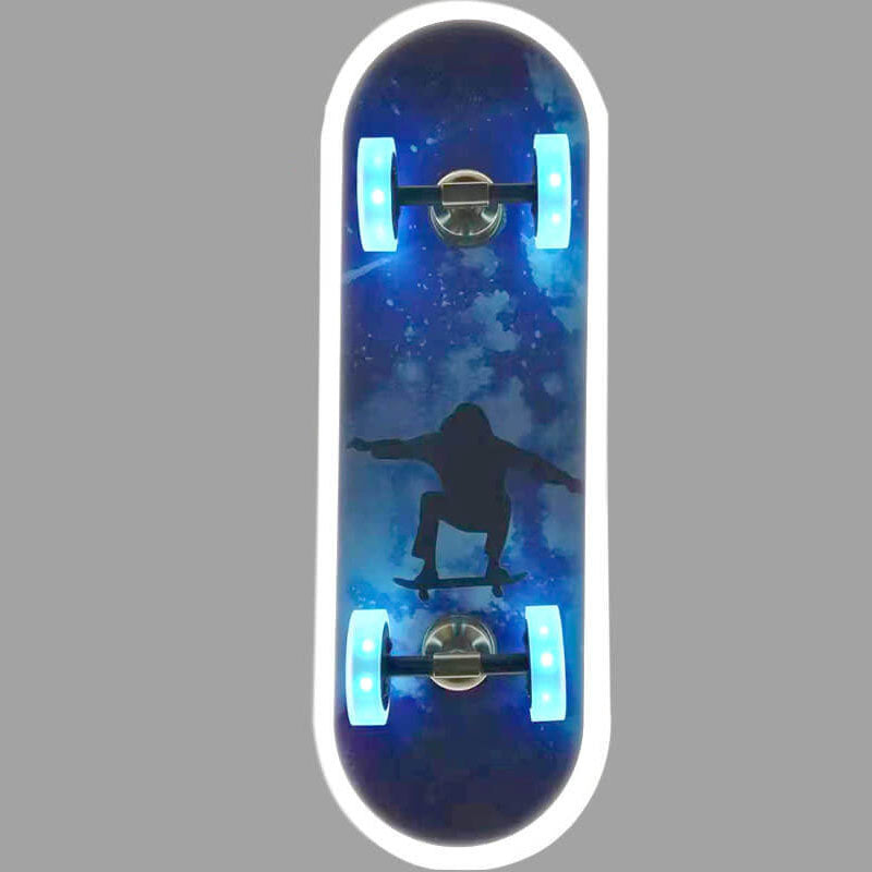 Plafonnier LED design skateboard pour chambre enfant