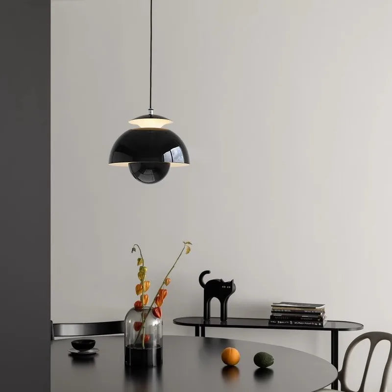 Suspension design moderne nordique en métal coloré