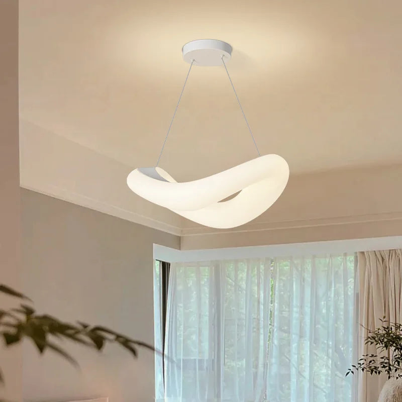 Suspension design moderne ondulante en métal blanc