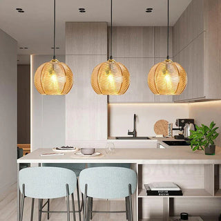 Suspension verre strié vert design moderne nordique