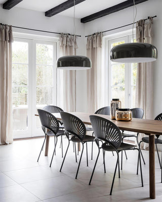 Suspension design moderne en métal noir brillant