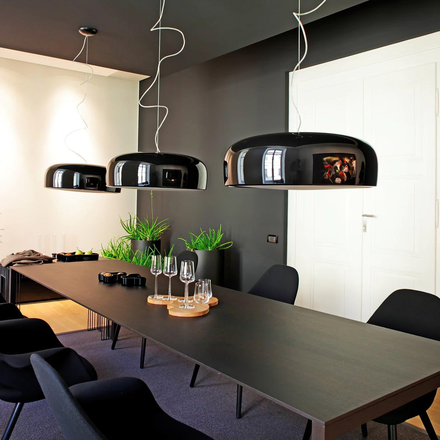 Suspension design moderne en métal noir brillant