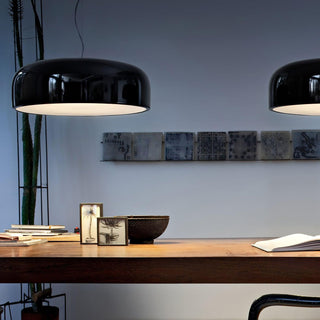 Suspension design moderne en métal noir brillant