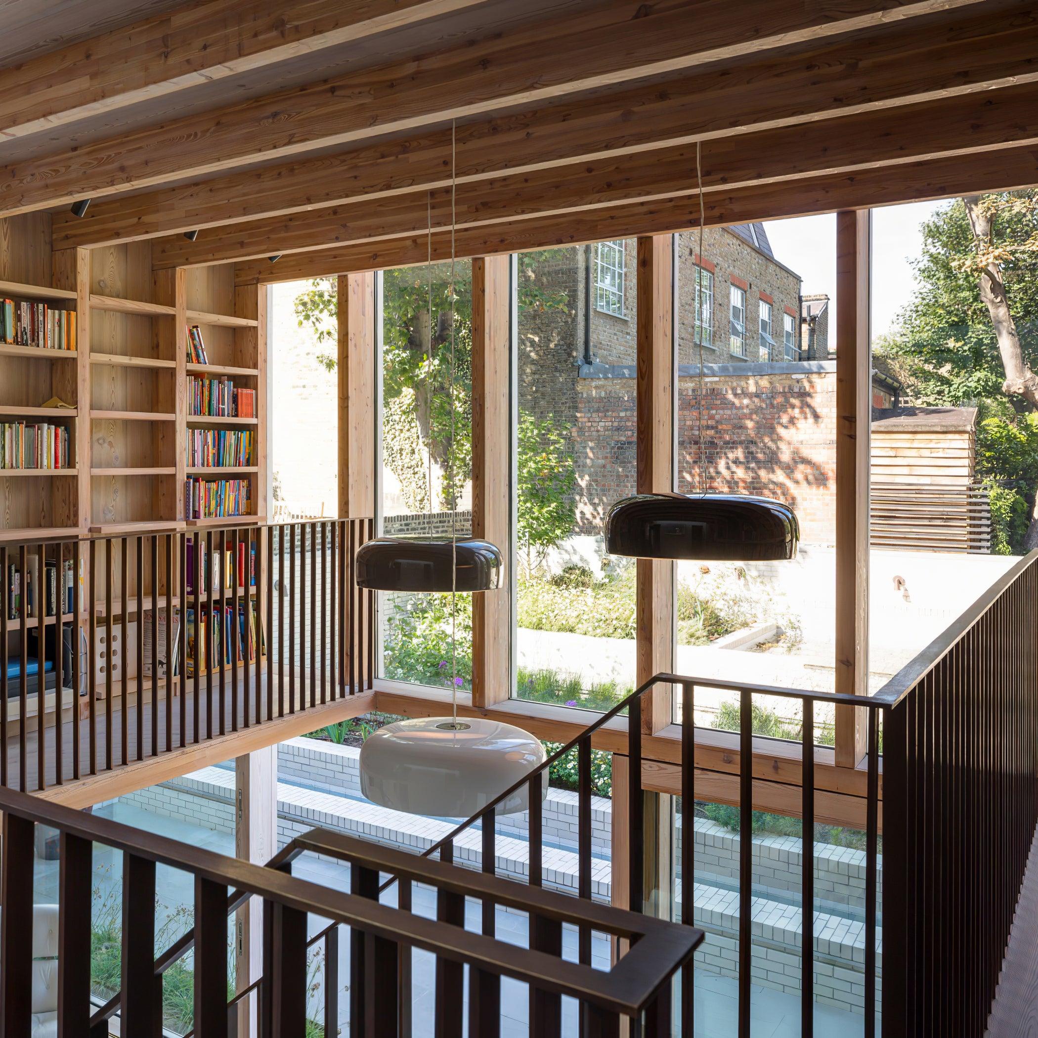 Suspension design moderne en métal noir brillant