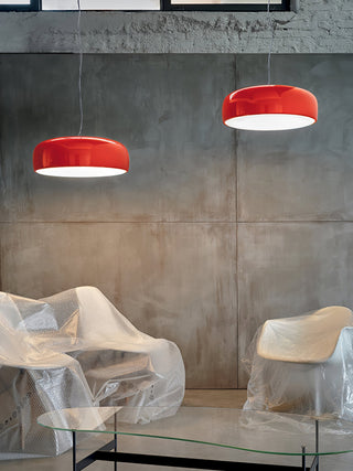 Suspension design moderne en métal noir brillant