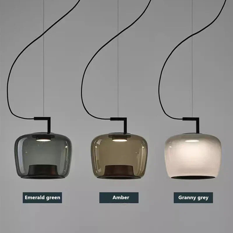Suspension design en verre coloré et métal noir