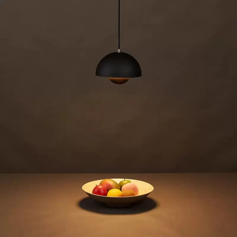Suspension design demi-sphère métal contemporaine