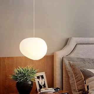 Suspension design galet blanc en verre dépoli moderne