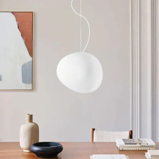 Suspension design galet blanc en verre dépoli moderne