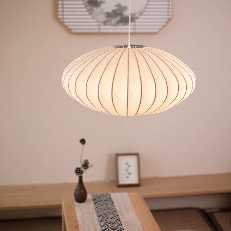 Suspension japonaise moderne en soie blanche
