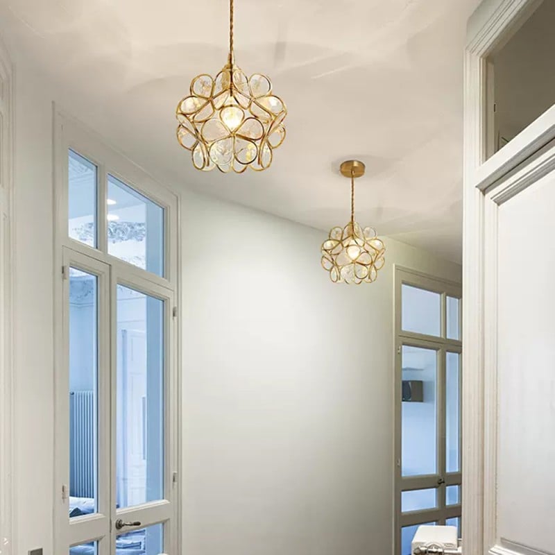 Suspension design florale en verre et métal doré