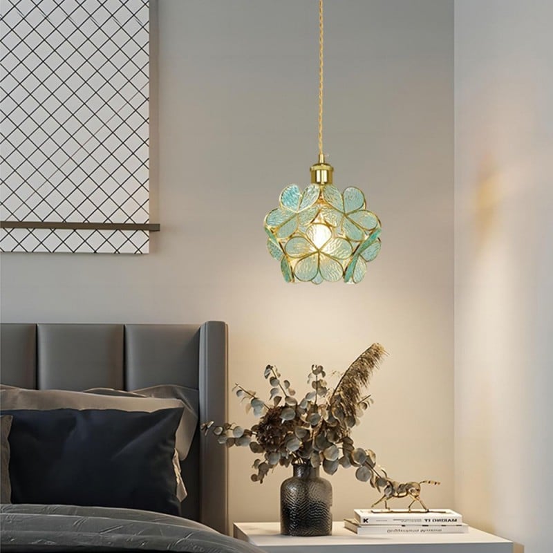 Suspension design florale en verre et métal doré