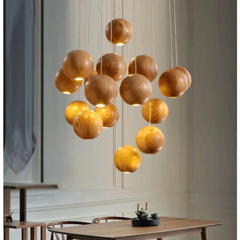 Suspension en bois massif au design nordique moderne