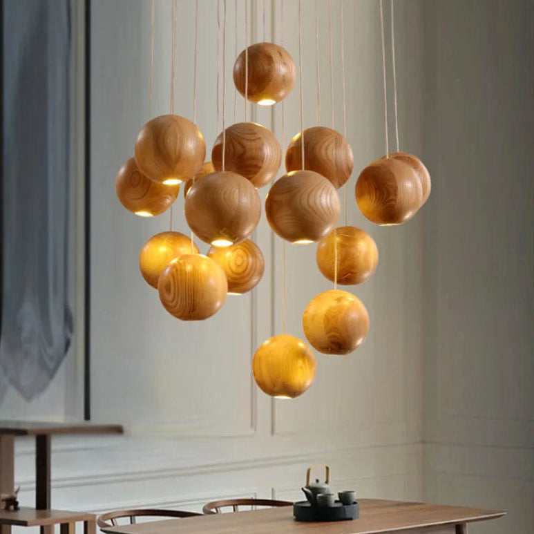 Suspension en bois massif au design nordique moderne