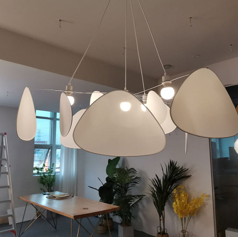 Suspension en rotin au design moderne fait à la main