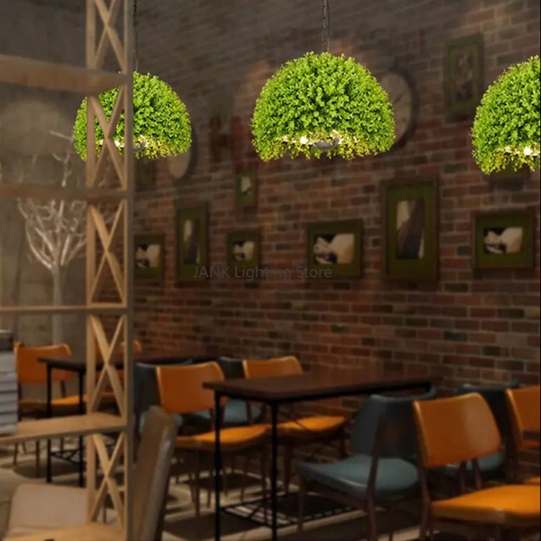 Suspension végétale au design rétro hémisphère