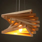 Suspension en bois triangulaire en bois massif au design moderne