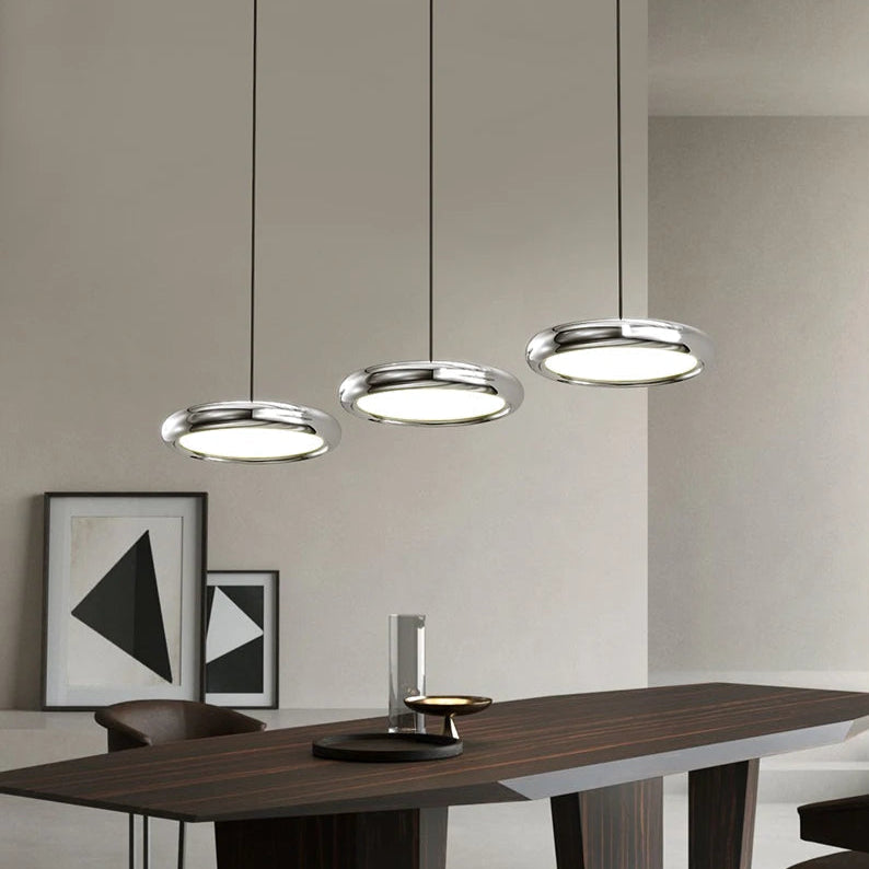 Suspension en fer au design moderne et élégant