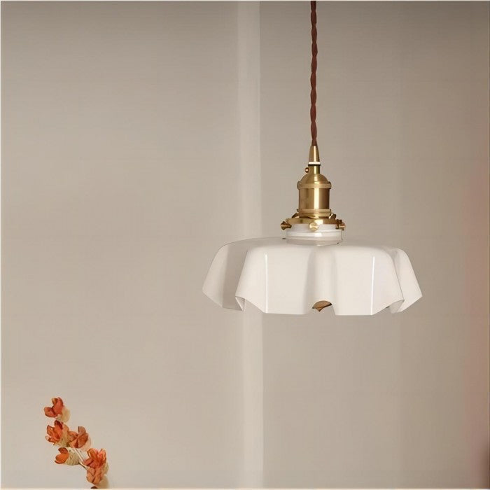 Suspension vintage verre motif floral finition laiton