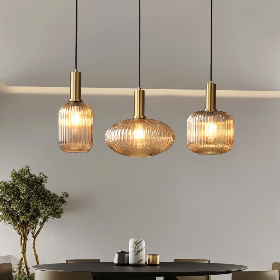 Suspension design verre cannelé et métal doré
